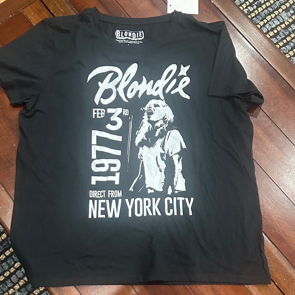 Black Graphic Tee - New York City 1977